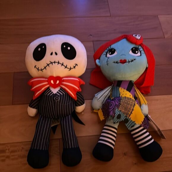 NWT Disney Valentines Day Nightmare Before Christmas 17 in Jack and Sally Plush - Picture 1 of 7